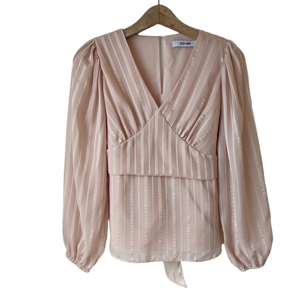 DO+BE Chiffon Striped Blouse V Neck Sheer Sleeves Champagne Revolve - Picture 1 of 6
